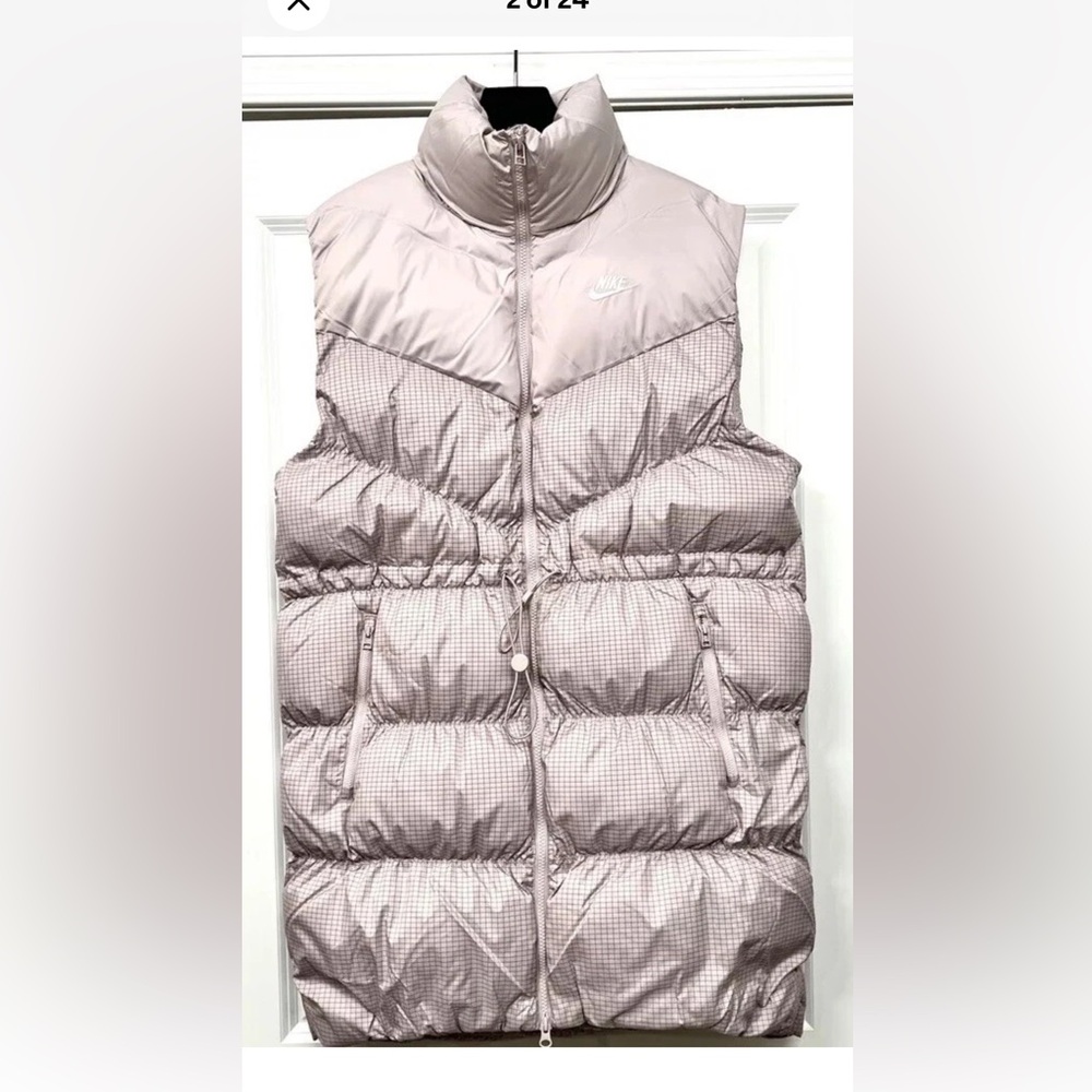 Nike puffer gilit long vest! - Picture 2 of 2